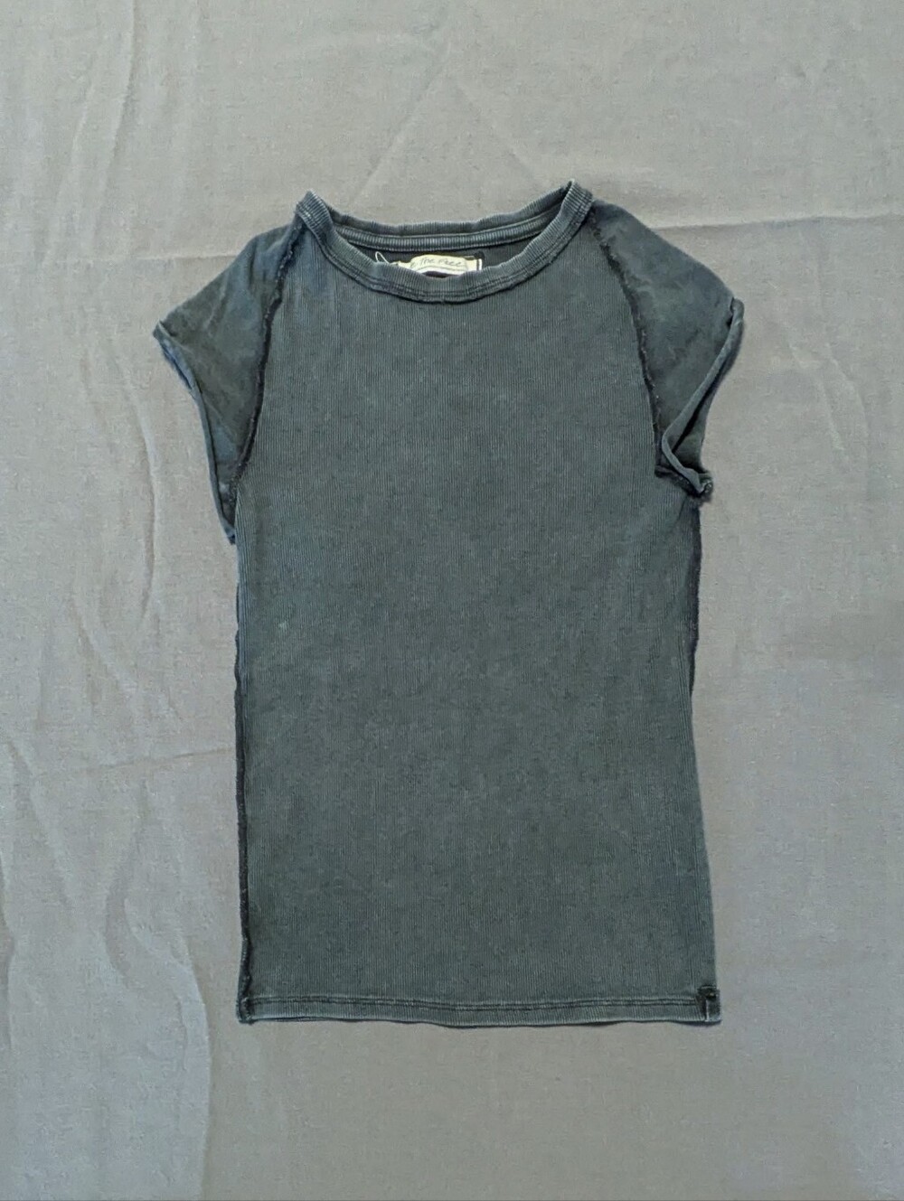 We The Free Short Sleeve Tee Small Women's Charcoal Gray